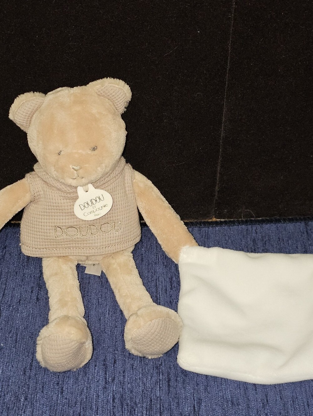 DOUDOU Et Compagnie Paris 🧸 Honey Colored Bear With Comfort Blanket -9.84" 🧸